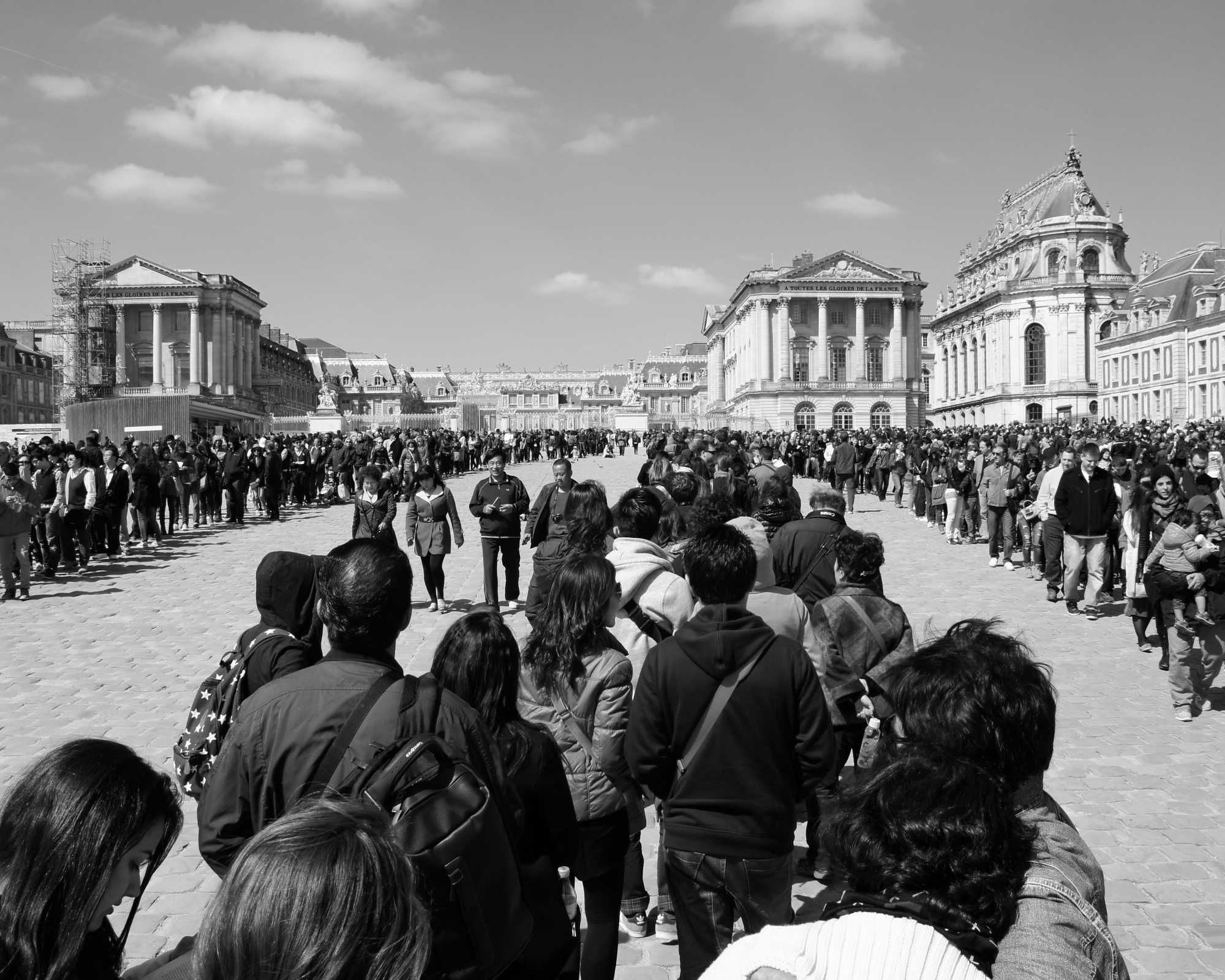 Line to Versailles