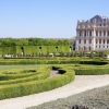 Hedges outside the Palace