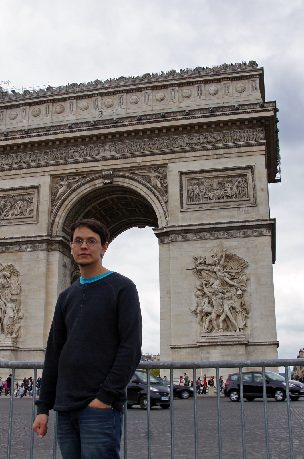 Josh infront of Arc de Triomphe