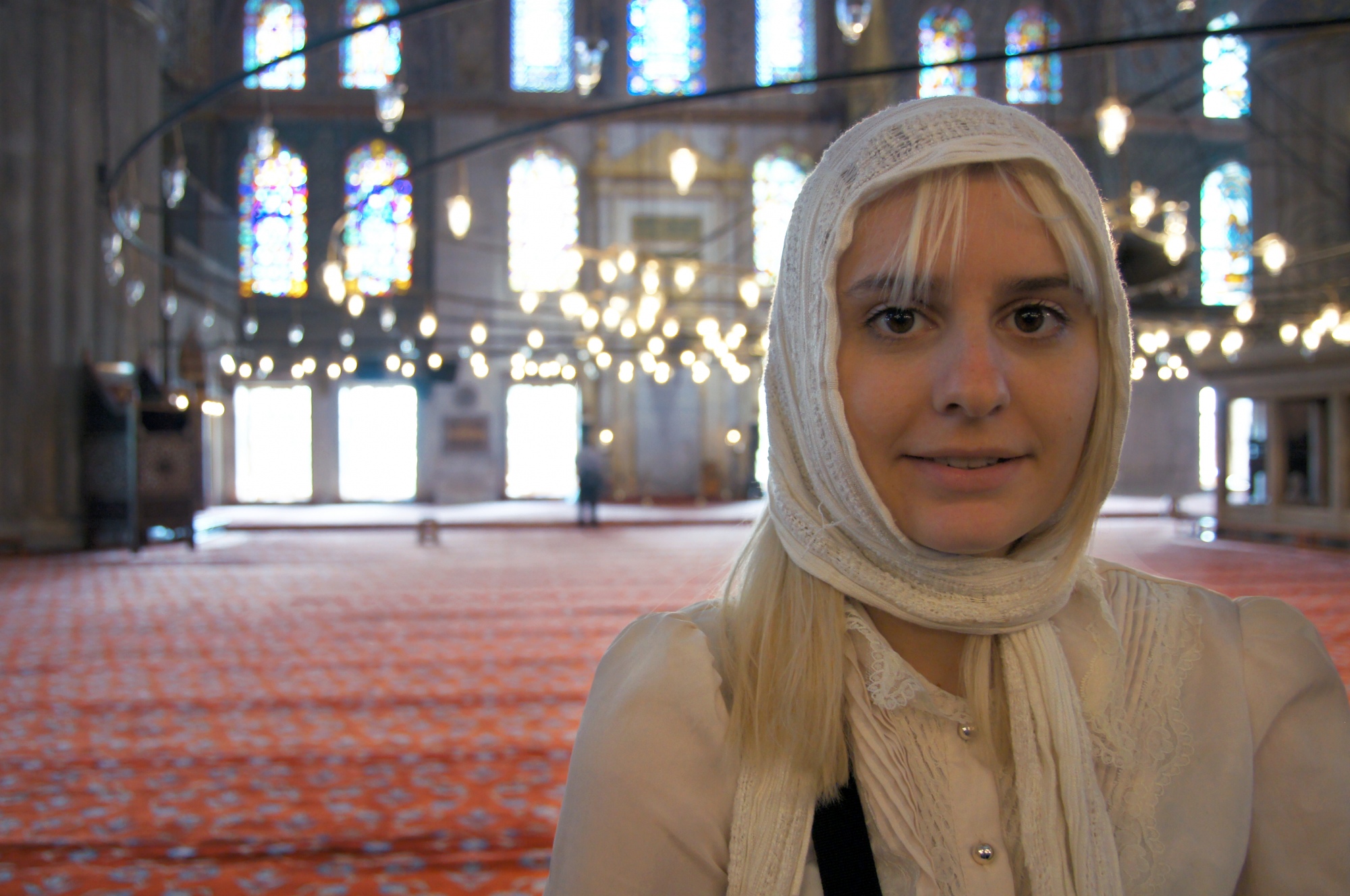 Lisa inside the Blue Mosque
